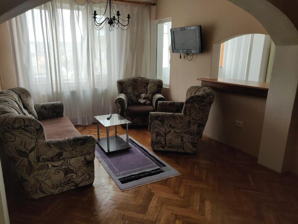 Pelican Proxy Apartment Nagyvárad Kültér fotó